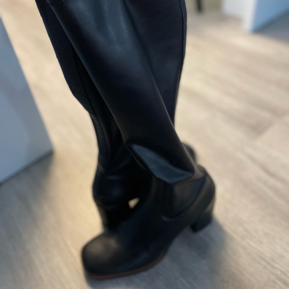 Franco Sarto size 8 boots come just below the knee.